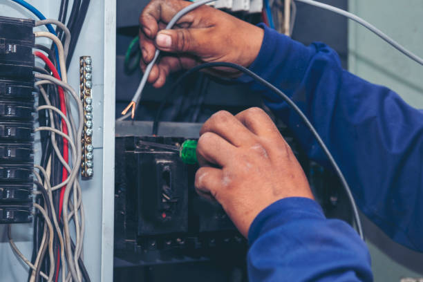Best Affordable Emergency Electrician  in Grandview Plaza, KS